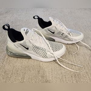 Nike Women's Air Max 270 Shoes sz 8.5